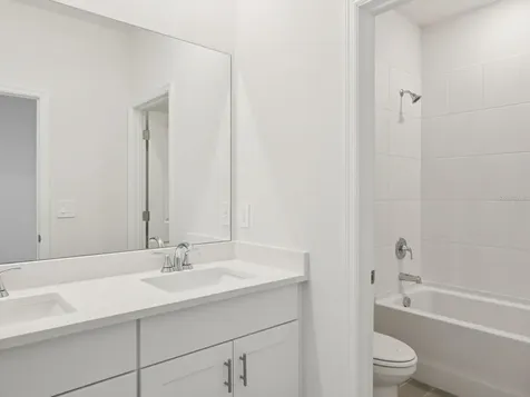 9009 Venetia Court Palmetto FL 34221