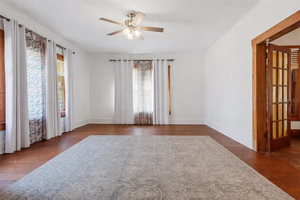18708 NW 242nd Street High Springs FL 32643