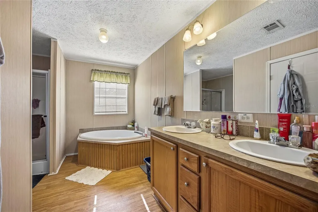 16564 NW 85th Terrace Fanning Springs FL 32693