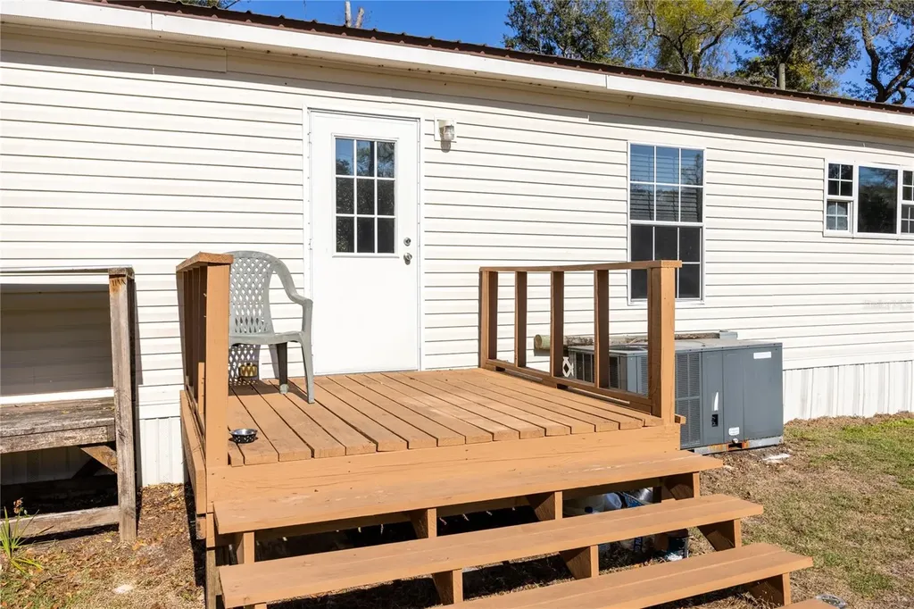 16564 NW 85th Terrace Fanning Springs FL 32693