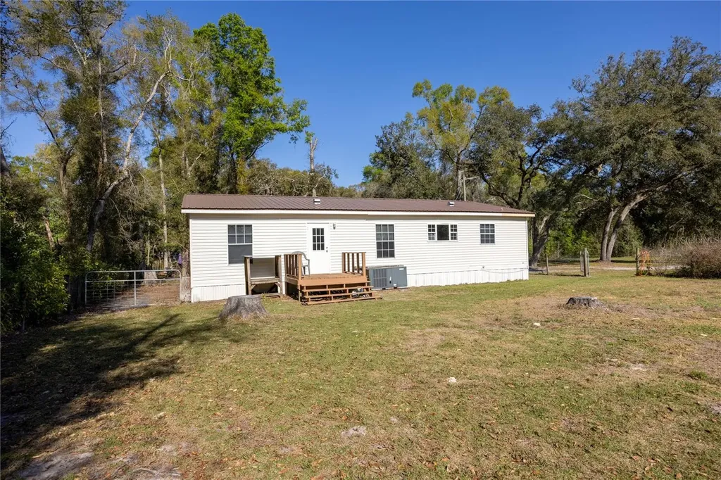 16564 NW 85th Terrace Fanning Springs FL 32693