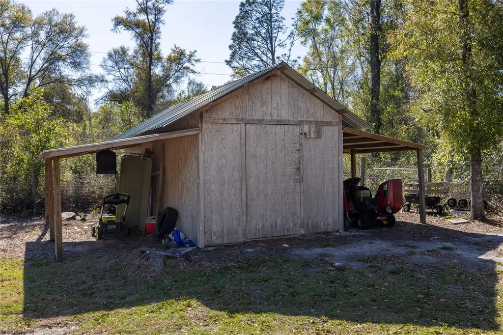 16564 NW 85th Terrace Fanning Springs FL 32693