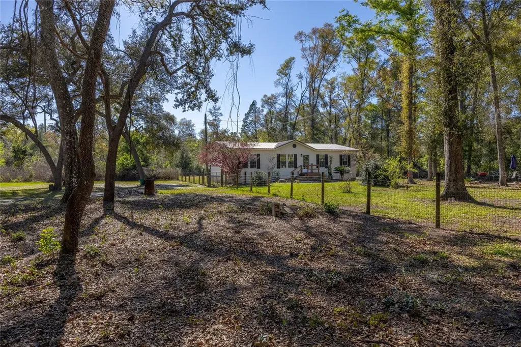 16564 NW 85th Terrace Fanning Springs FL 32693