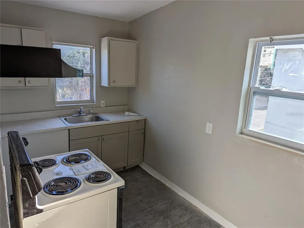 2000 Queensboro Avenue S St Petersburg FL 33712