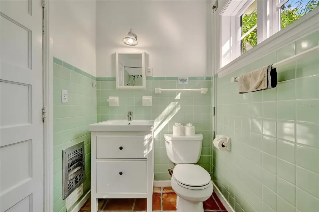 4237 Higel Avenue Sarasota FL 34242