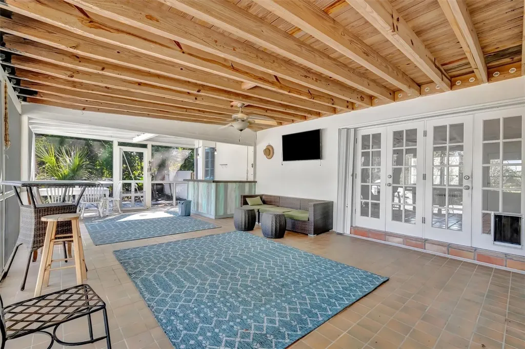 4237 Higel Avenue Sarasota FL 34242