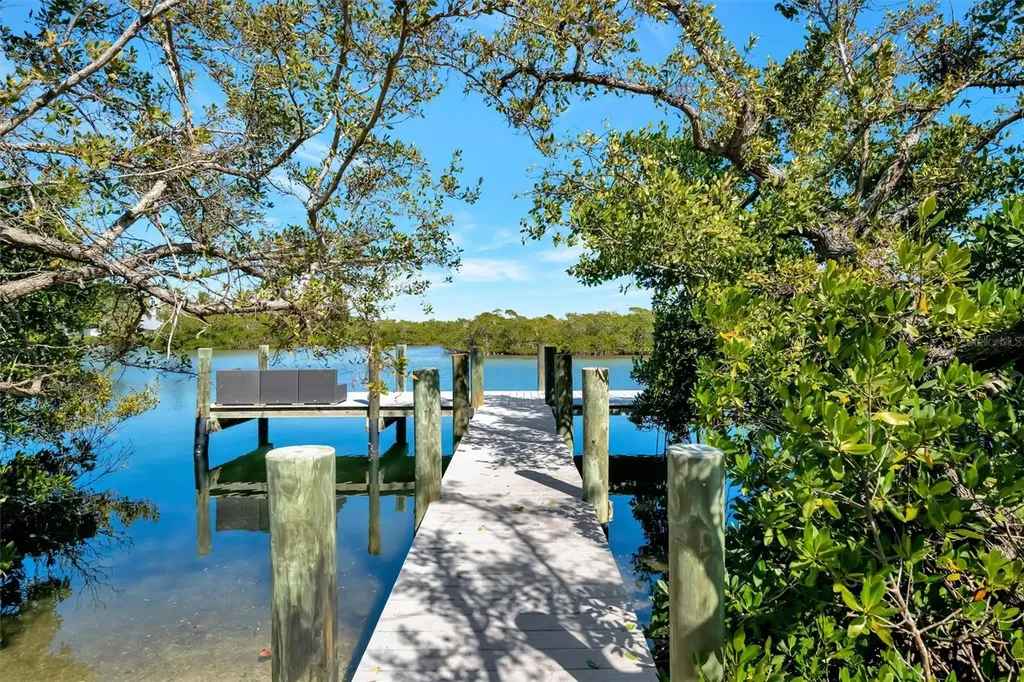 4237 Higel Avenue Sarasota FL 34242