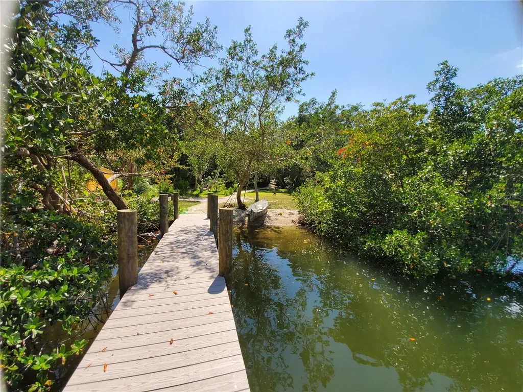 4237 Higel Avenue Sarasota FL 34242