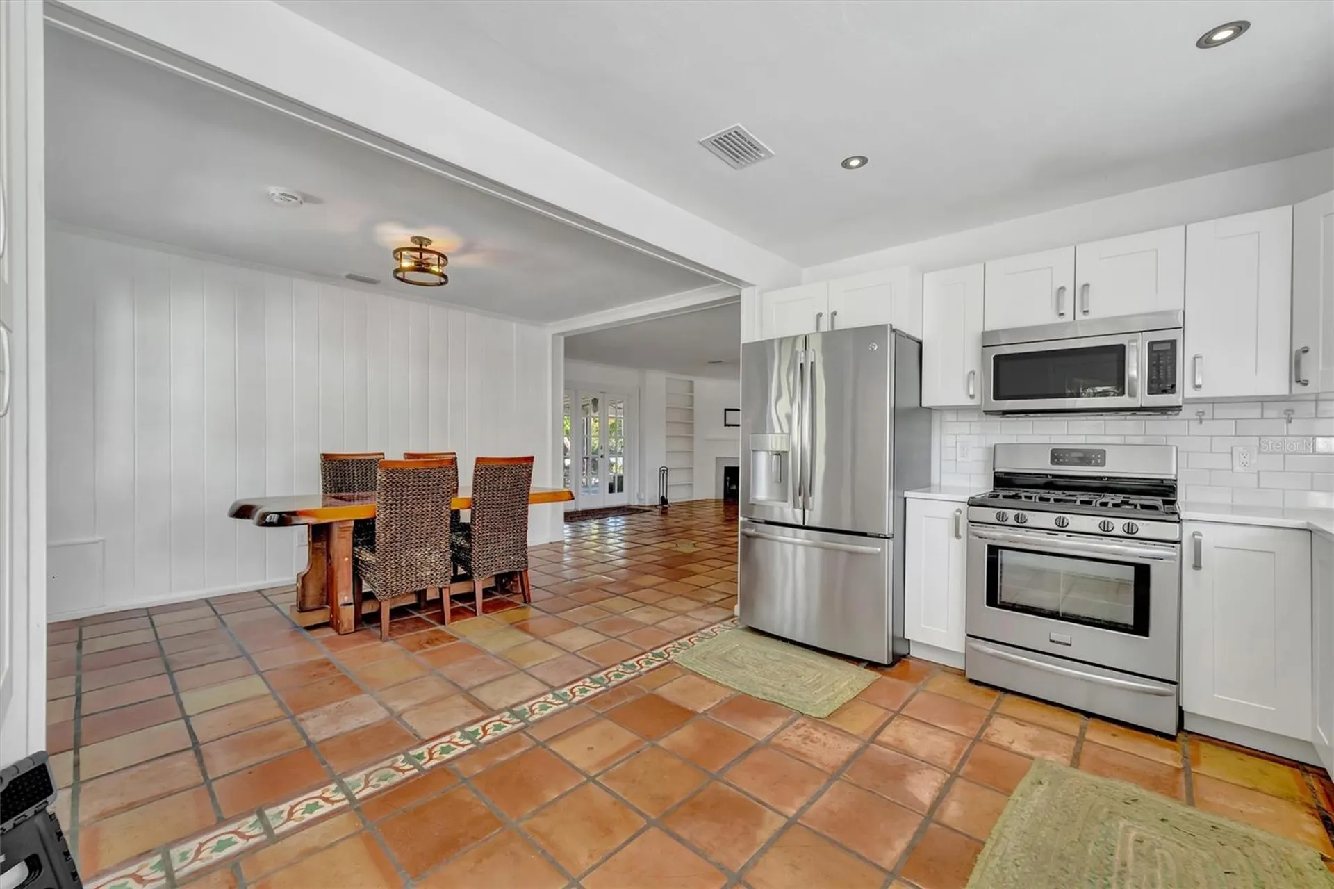 4237 Higel Avenue Sarasota FL 34242