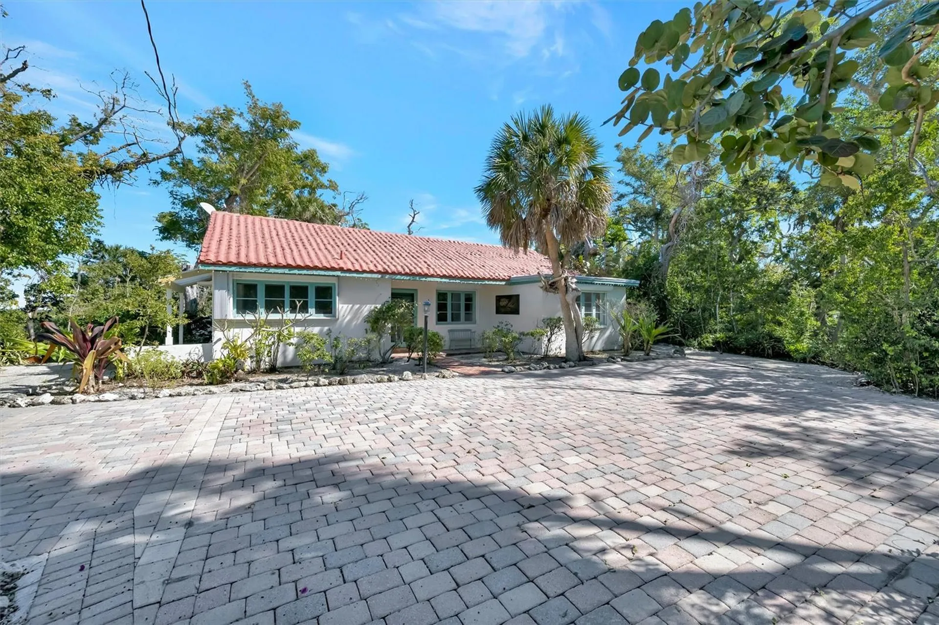 4237 Higel Avenue Sarasota FL 34242