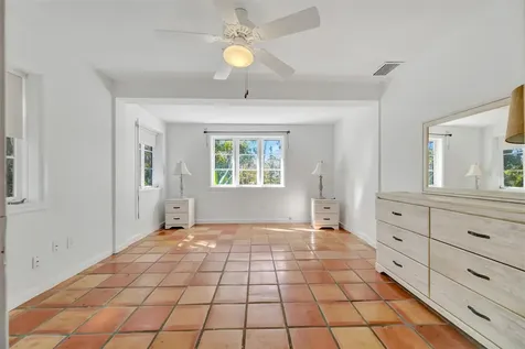 4237 Higel Avenue Sarasota FL 34242