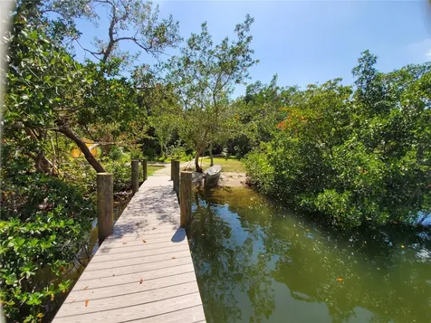 4237 Higel Avenue Sarasota FL 34242