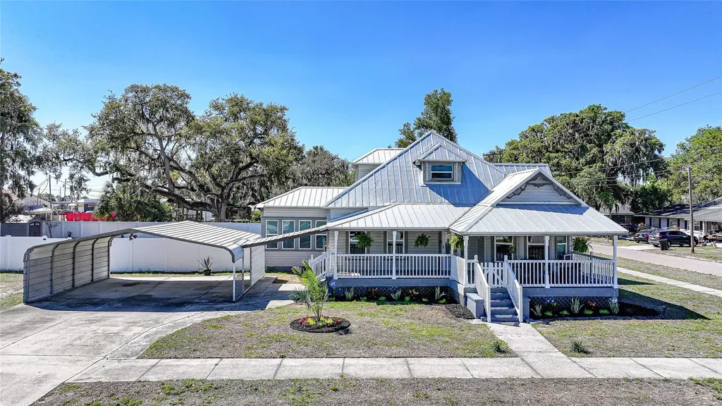 127 5th Street W Zolfo Springs FL 33890
