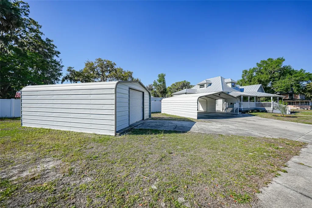 127 5th Street W Zolfo Springs FL 33890