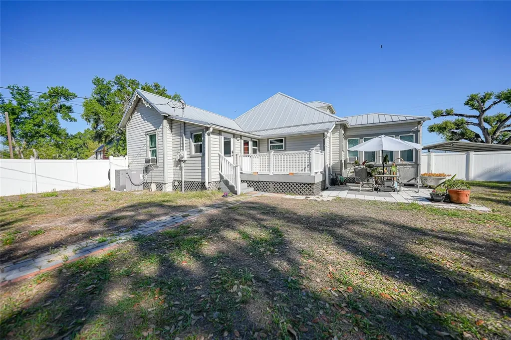 127 5th Street W Zolfo Springs FL 33890