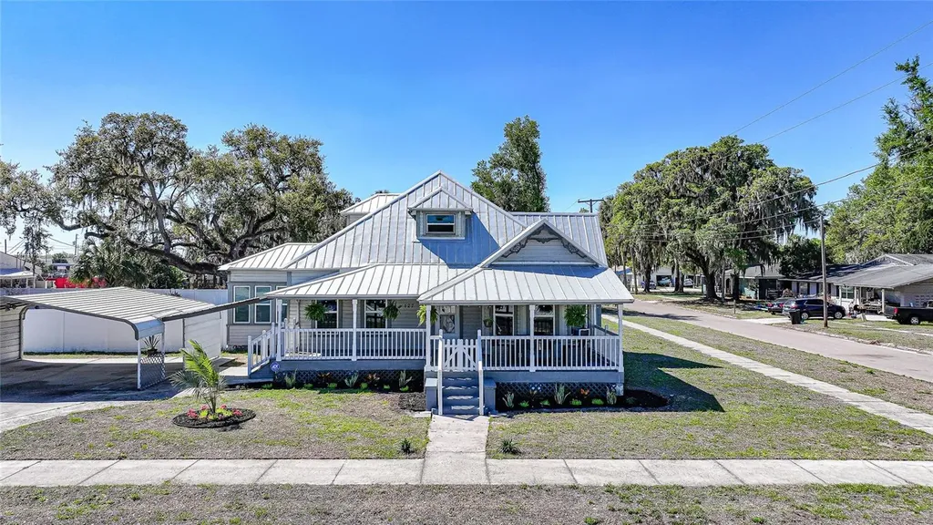 127 5th Street W Zolfo Springs FL 33890