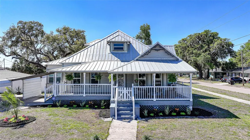 127 5th Street W Zolfo Springs FL 33890
