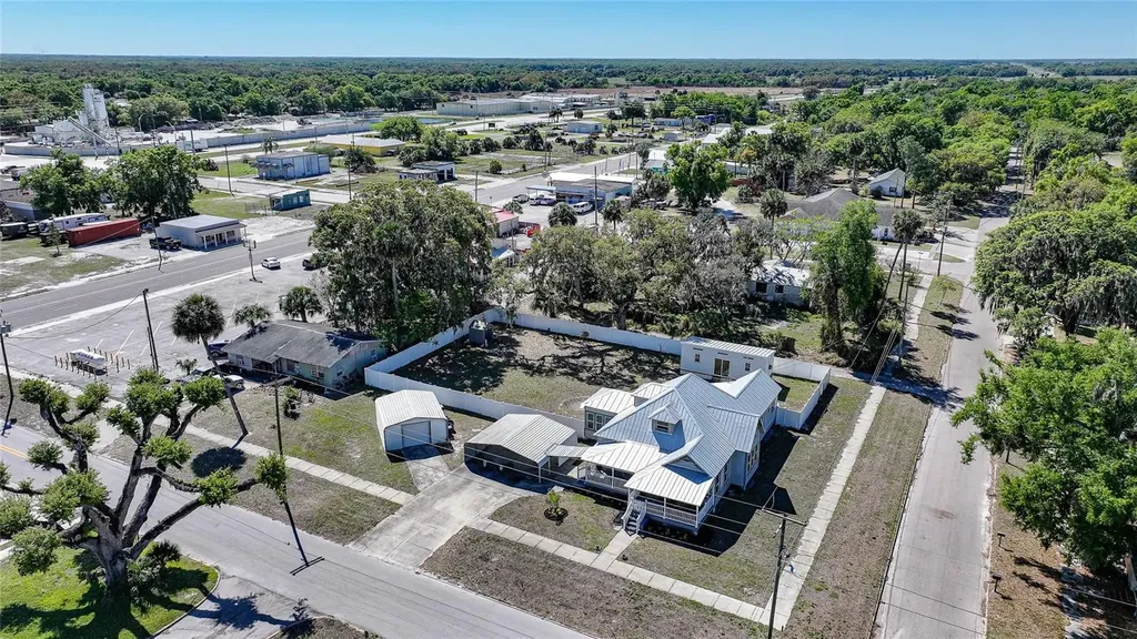 127 5th Street W Zolfo Springs FL 33890