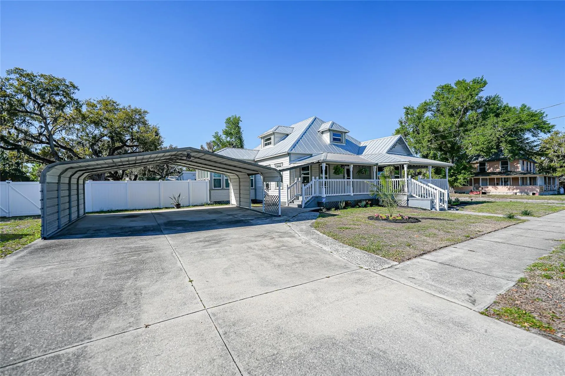 127 5th Street W Zolfo Springs FL 33890
