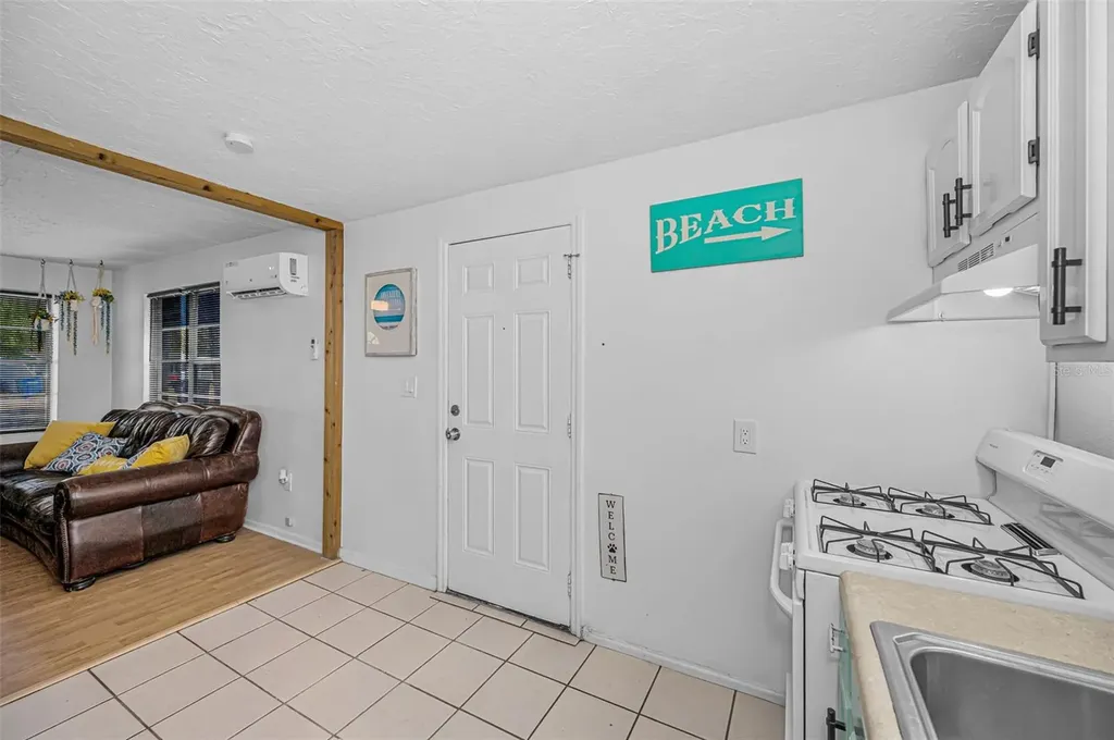 1918 Macomber Avenue Clearwater FL 33755