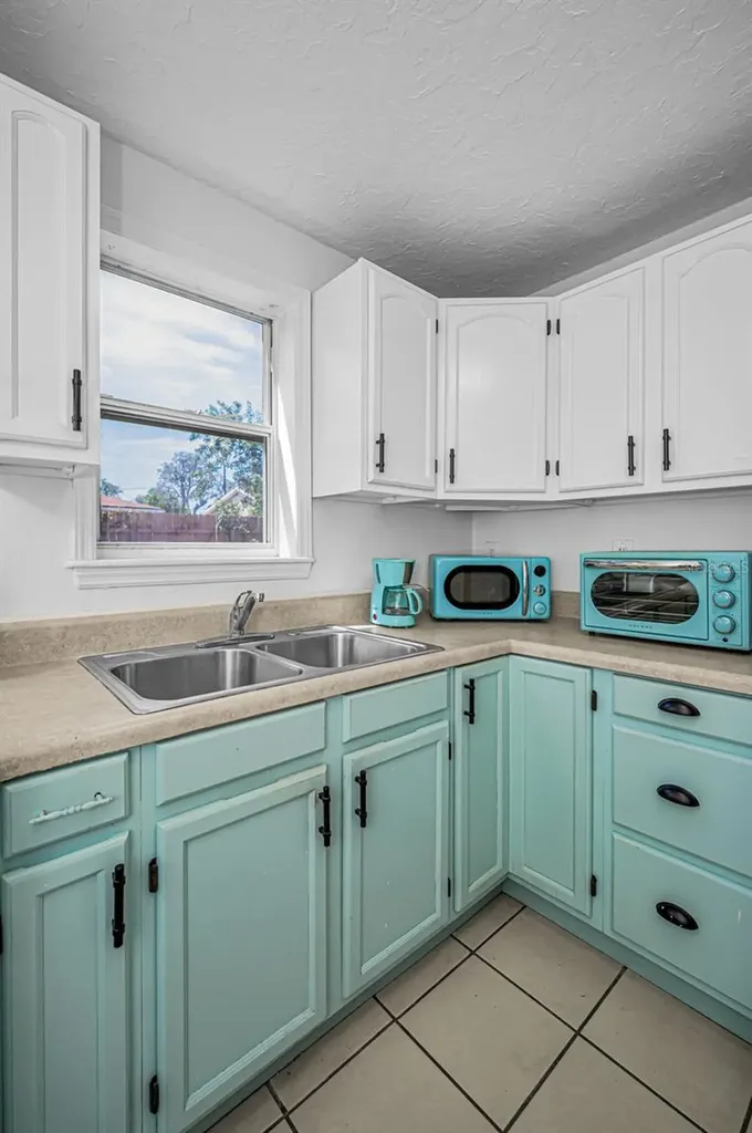 1918 Macomber Avenue Clearwater FL 33755