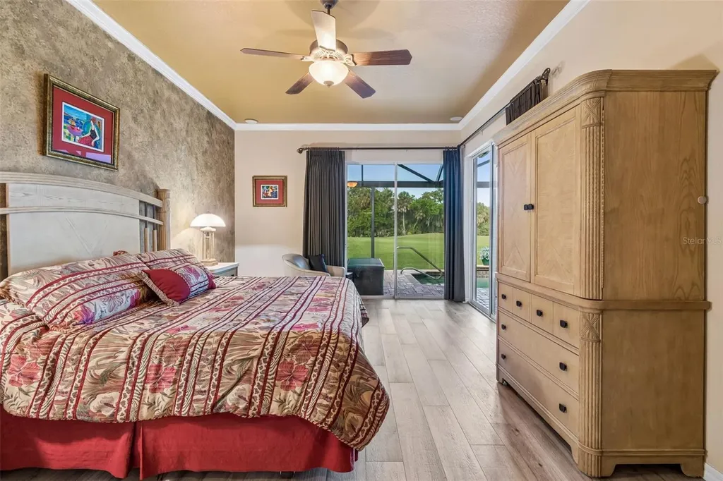 566 Planters Manor Way Bradenton FL 34212