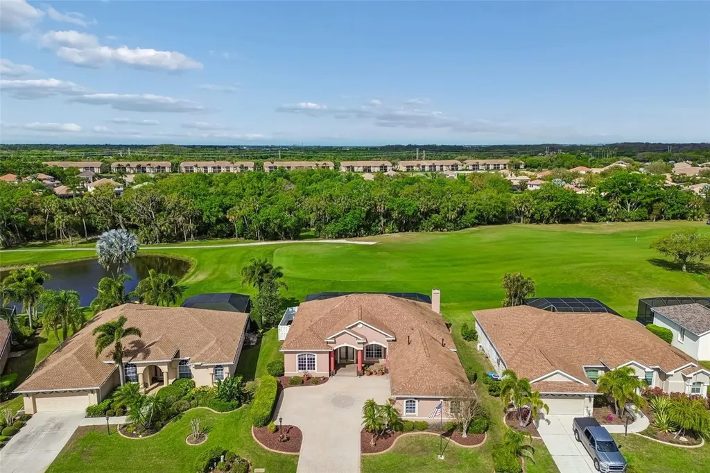 566 Planters Manor Way Bradenton FL 34212