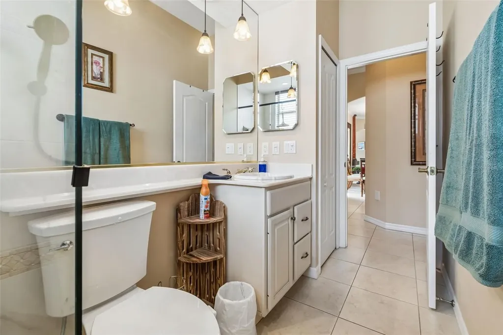 566 Planters Manor Way Bradenton FL 34212