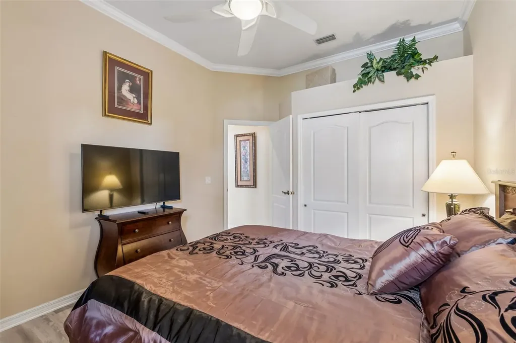 566 Planters Manor Way Bradenton FL 34212