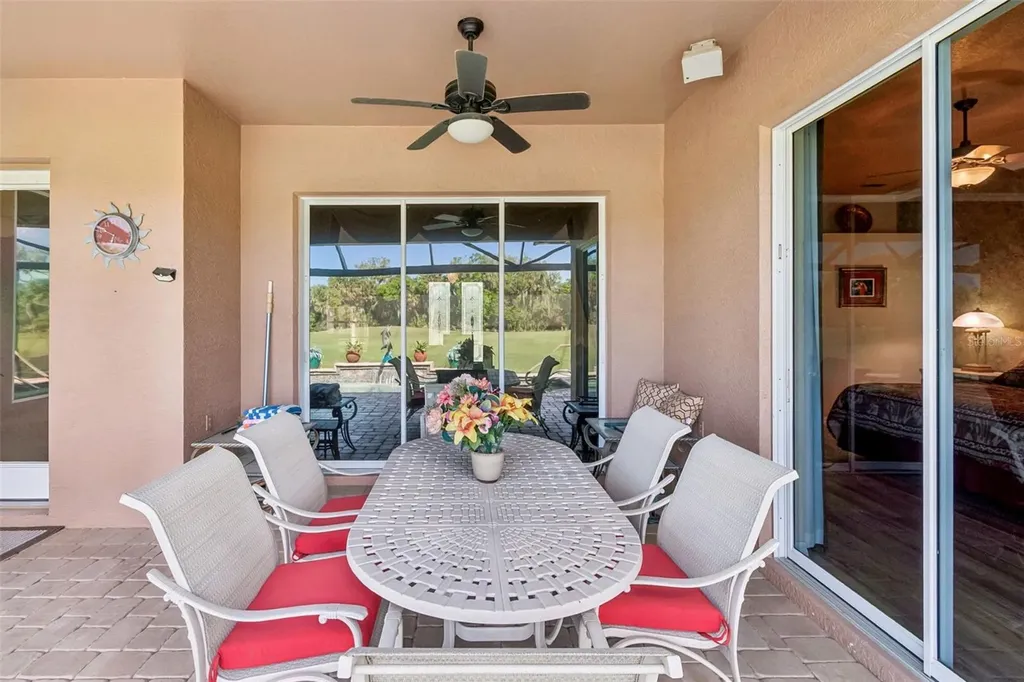 566 Planters Manor Way Bradenton FL 34212