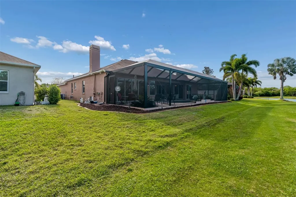 566 Planters Manor Way Bradenton FL 34212