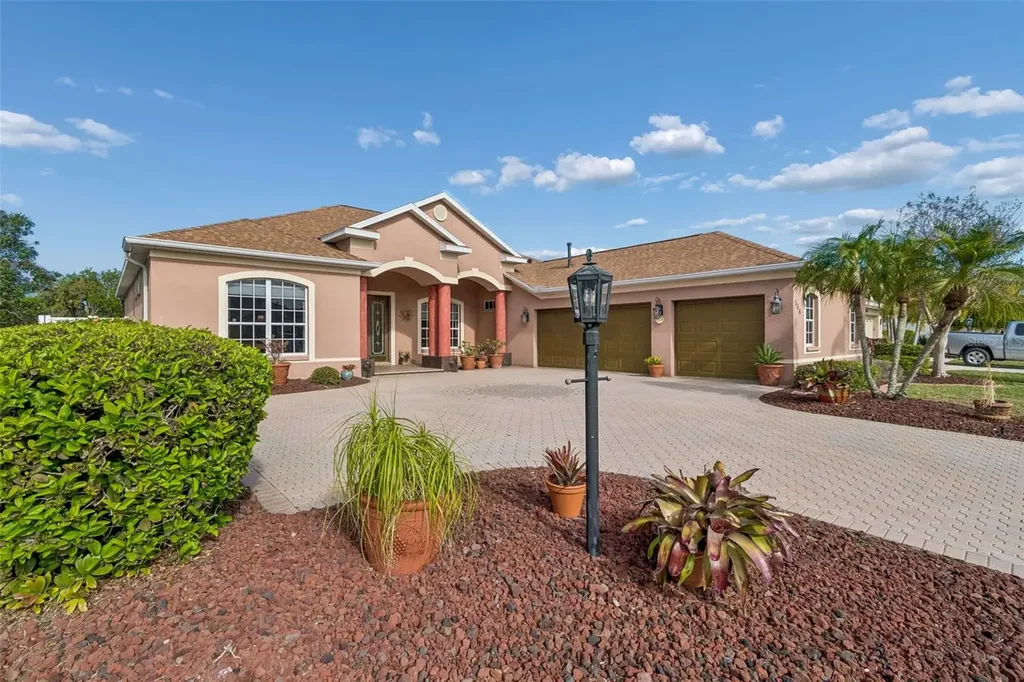 566 Planters Manor Way Bradenton FL 34212
