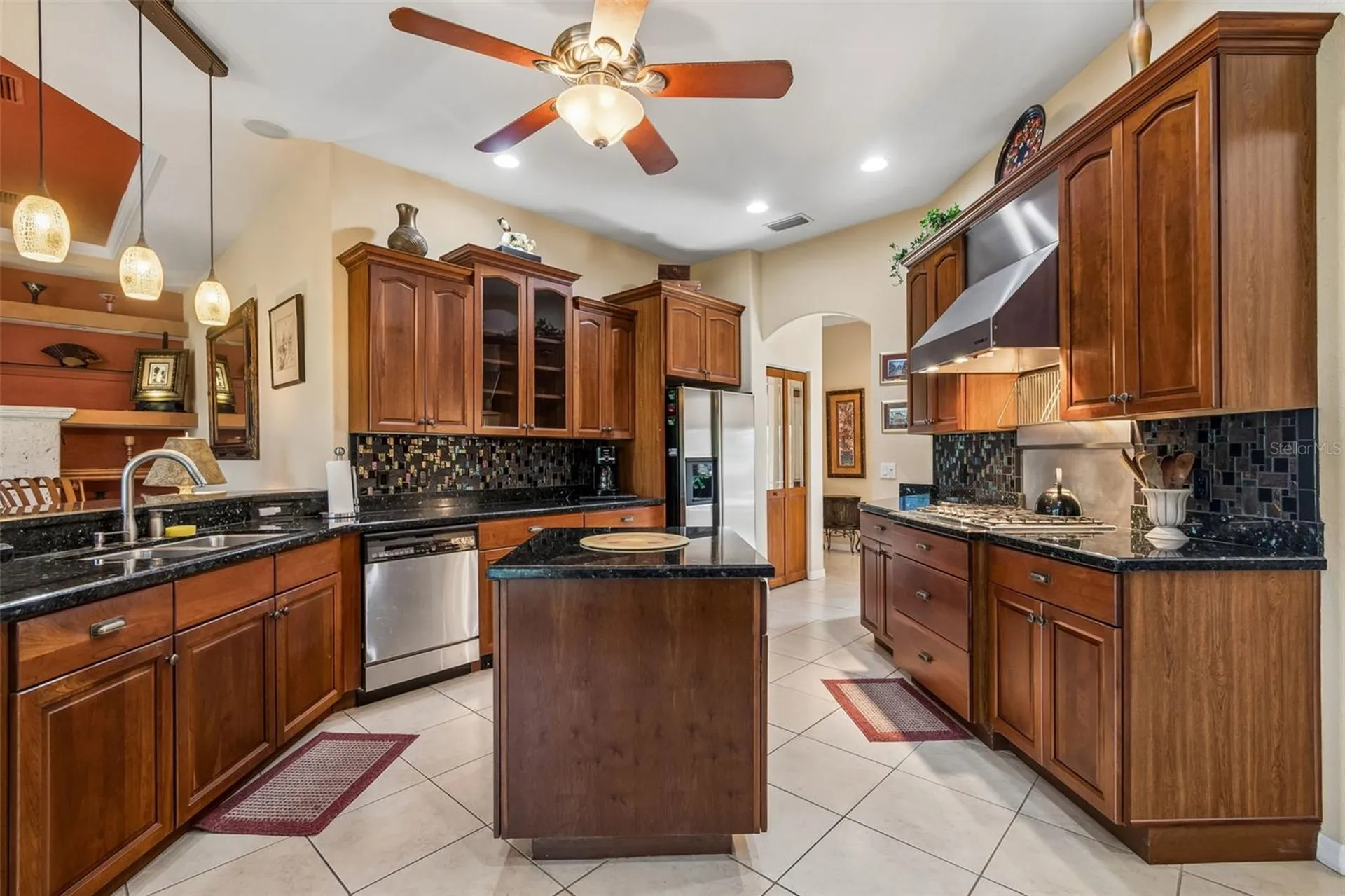566 Planters Manor Way Bradenton FL 34212
