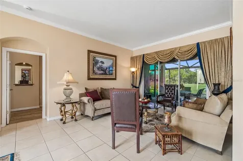 566 Planters Manor Way Bradenton FL 34212