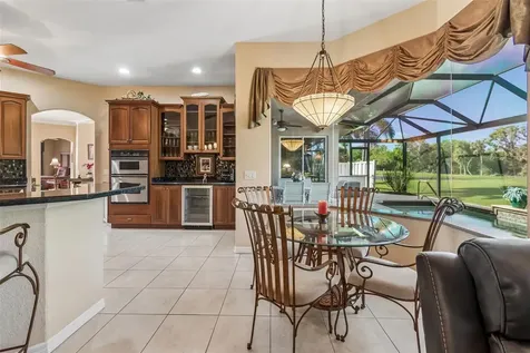 566 Planters Manor Way Bradenton FL 34212
