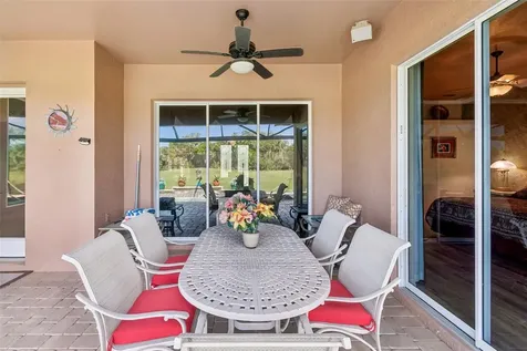 566 Planters Manor Way Bradenton FL 34212