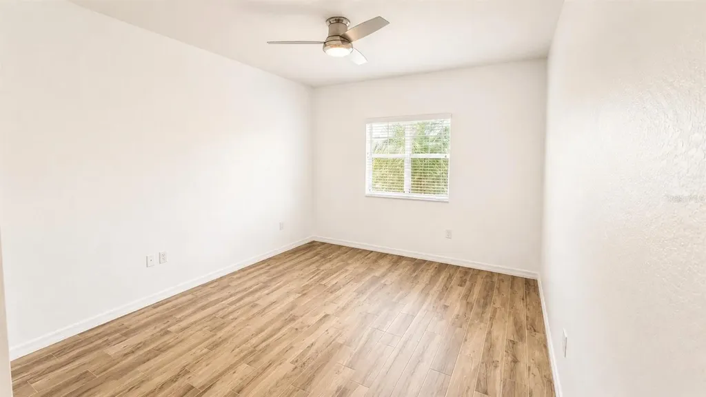 1064 N Tamiami Trail Sarasota FL 34236
