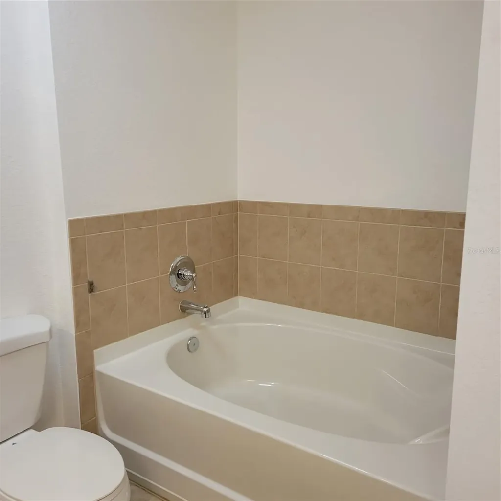1064 N Tamiami Trail Sarasota FL 34236