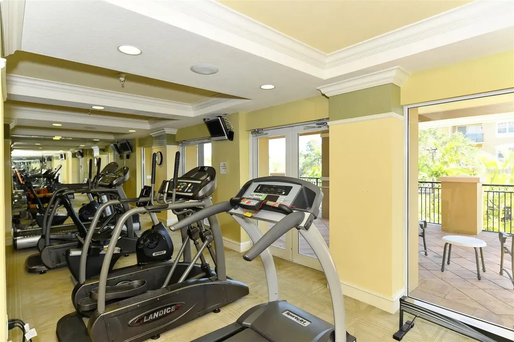 1064 N Tamiami Trail Sarasota FL 34236
