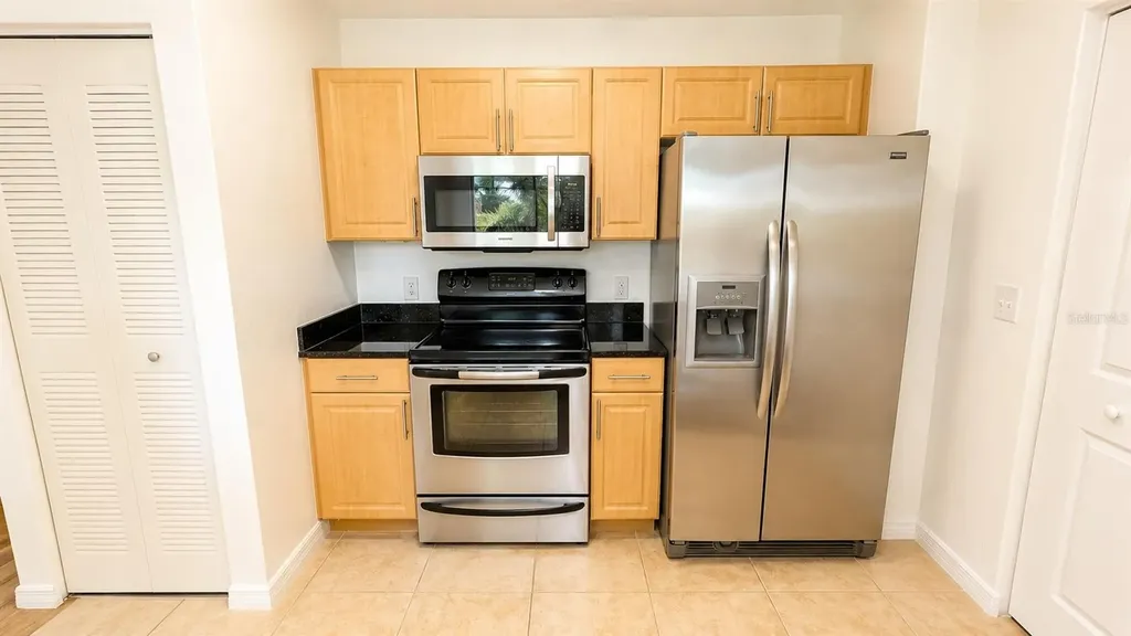 1064 N Tamiami Trail Sarasota FL 34236
