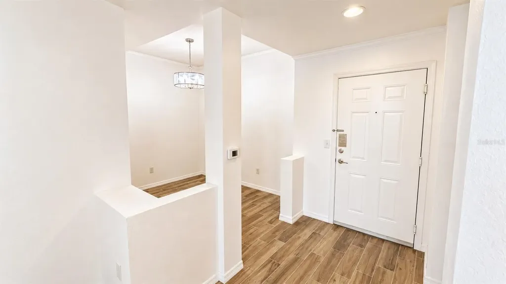 1064 N Tamiami Trail Sarasota FL 34236