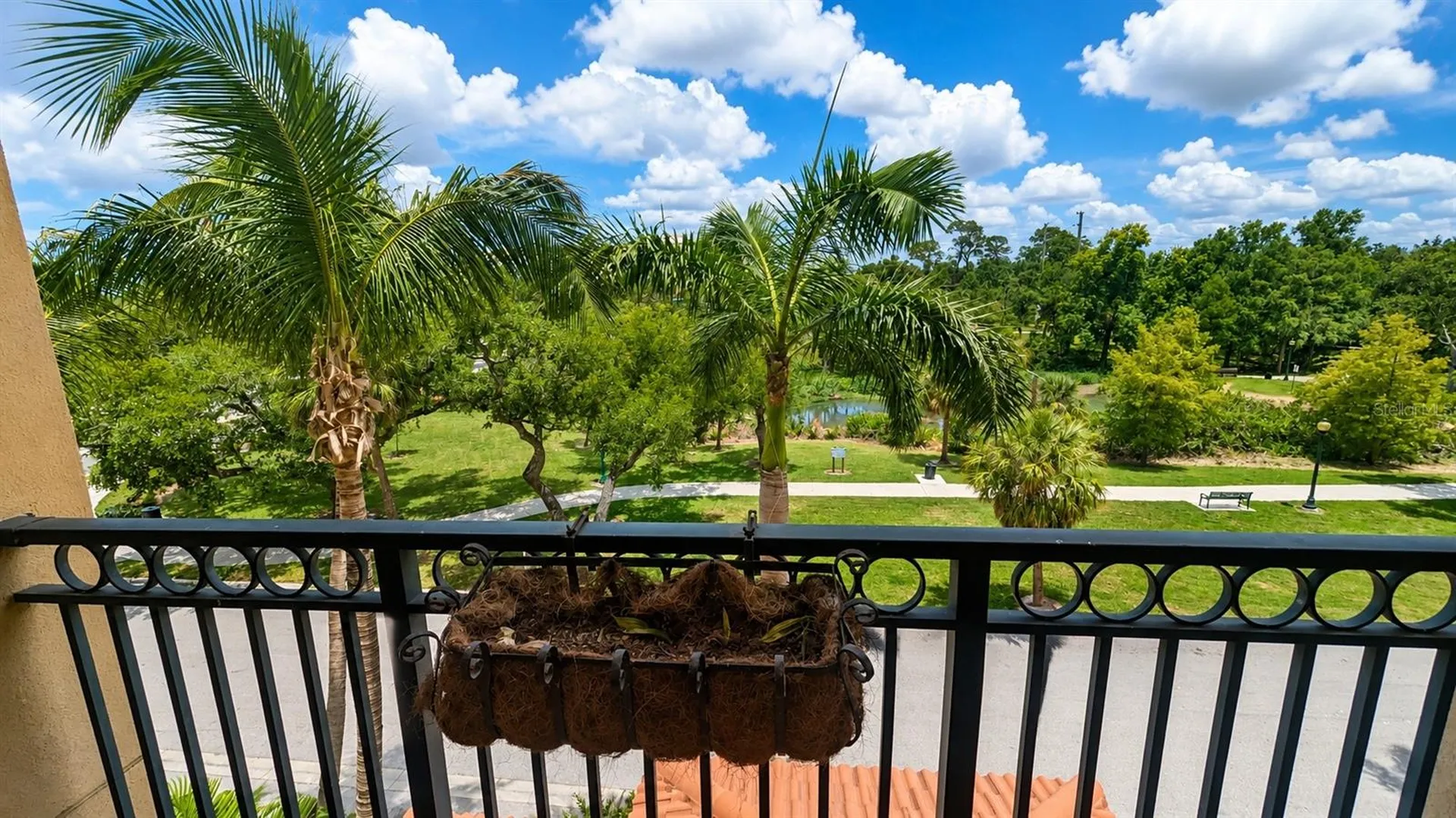 1064 N Tamiami Trail Sarasota FL 34236