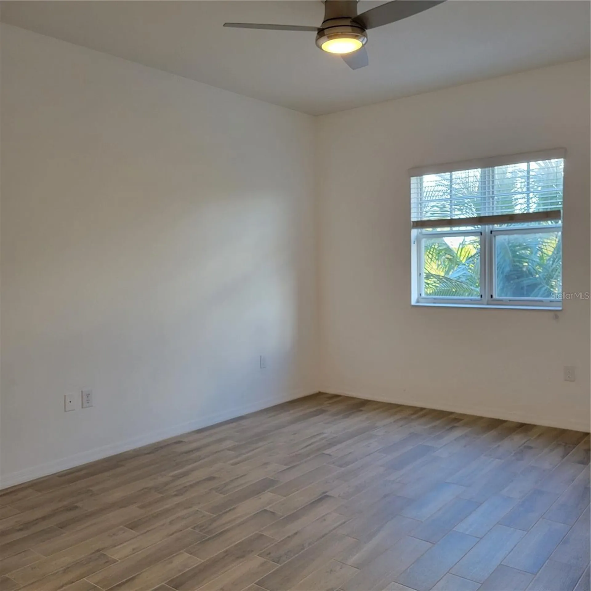 1064 N Tamiami Trail Sarasota FL 34236