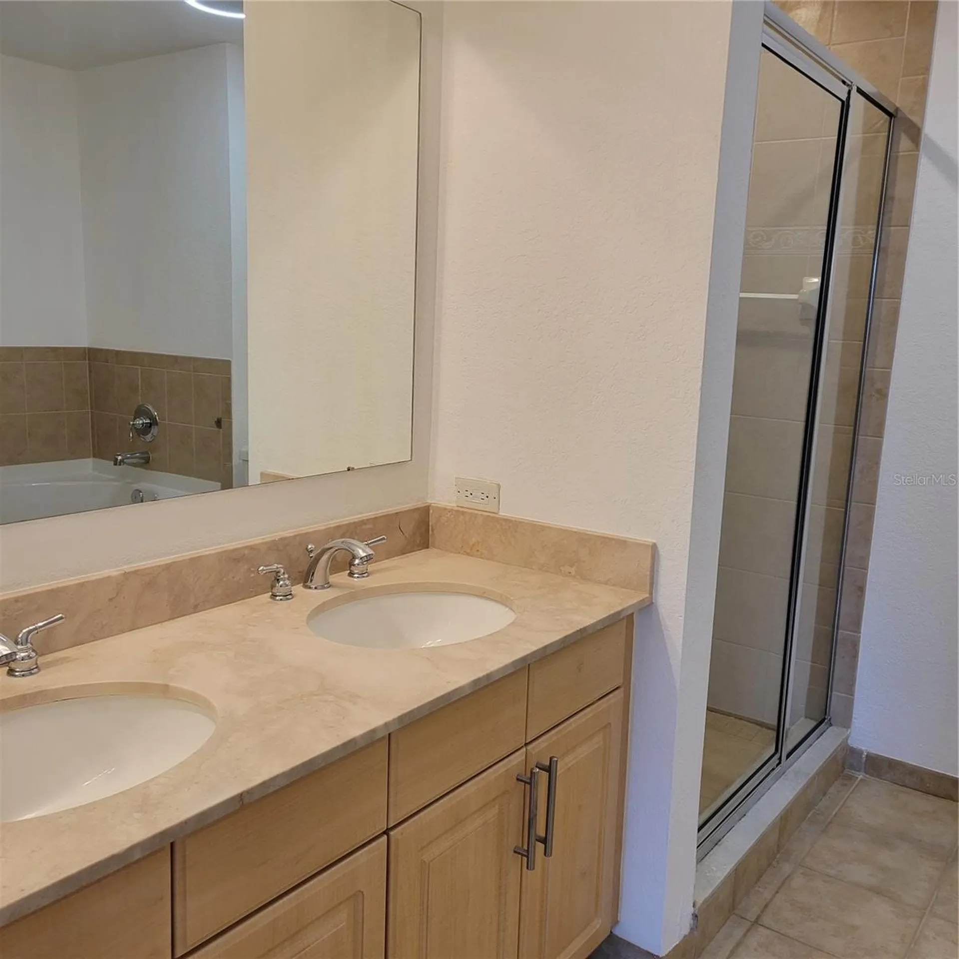 1064 N Tamiami Trail Sarasota FL 34236