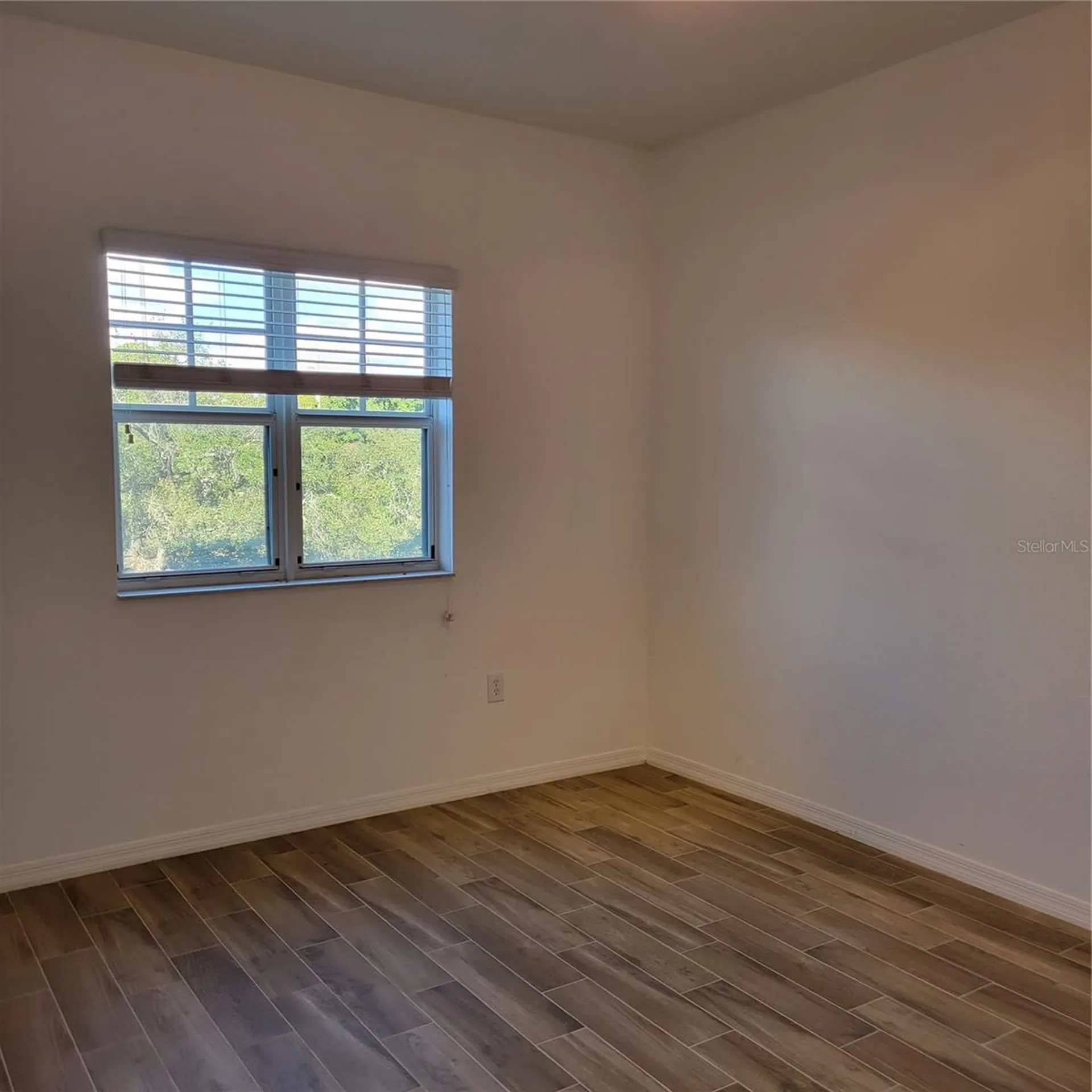 1064 N Tamiami Trail Sarasota FL 34236