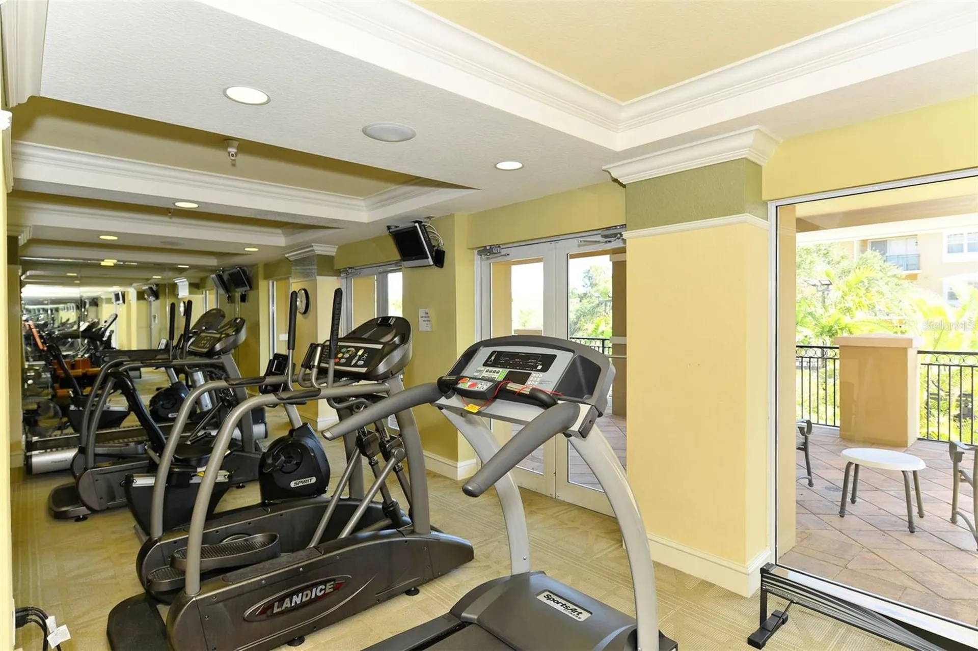 1064 N Tamiami Trail Sarasota FL 34236