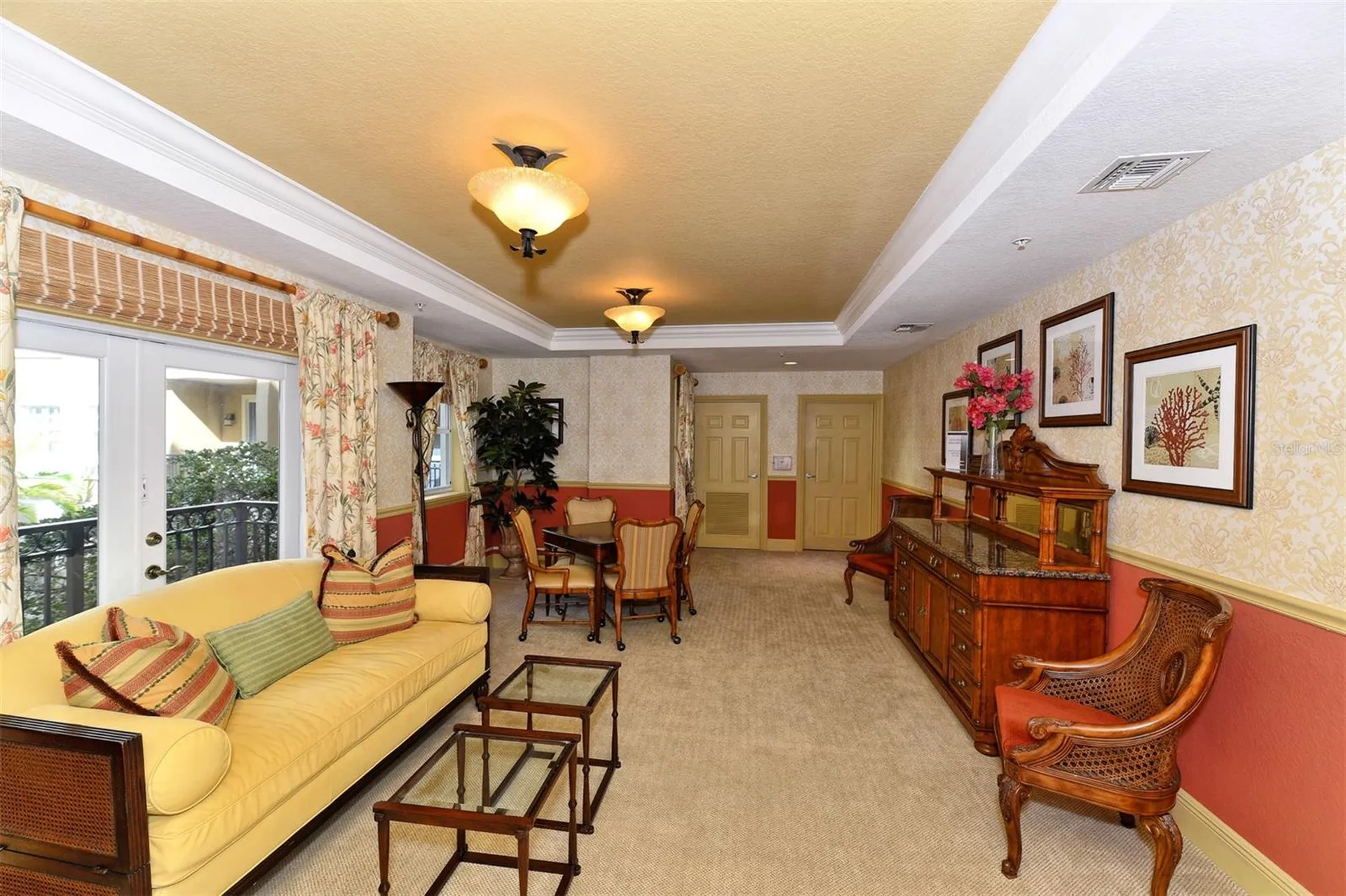 1064 N Tamiami Trail Sarasota FL 34236