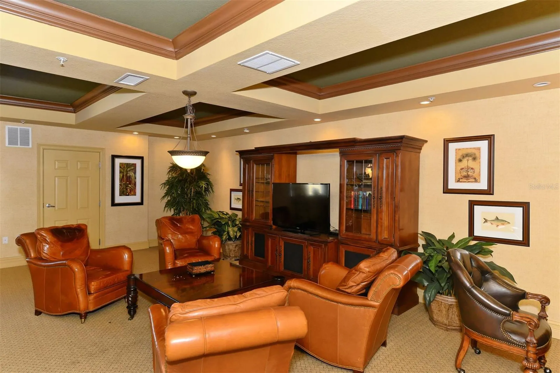 1064 N Tamiami Trail Sarasota FL 34236