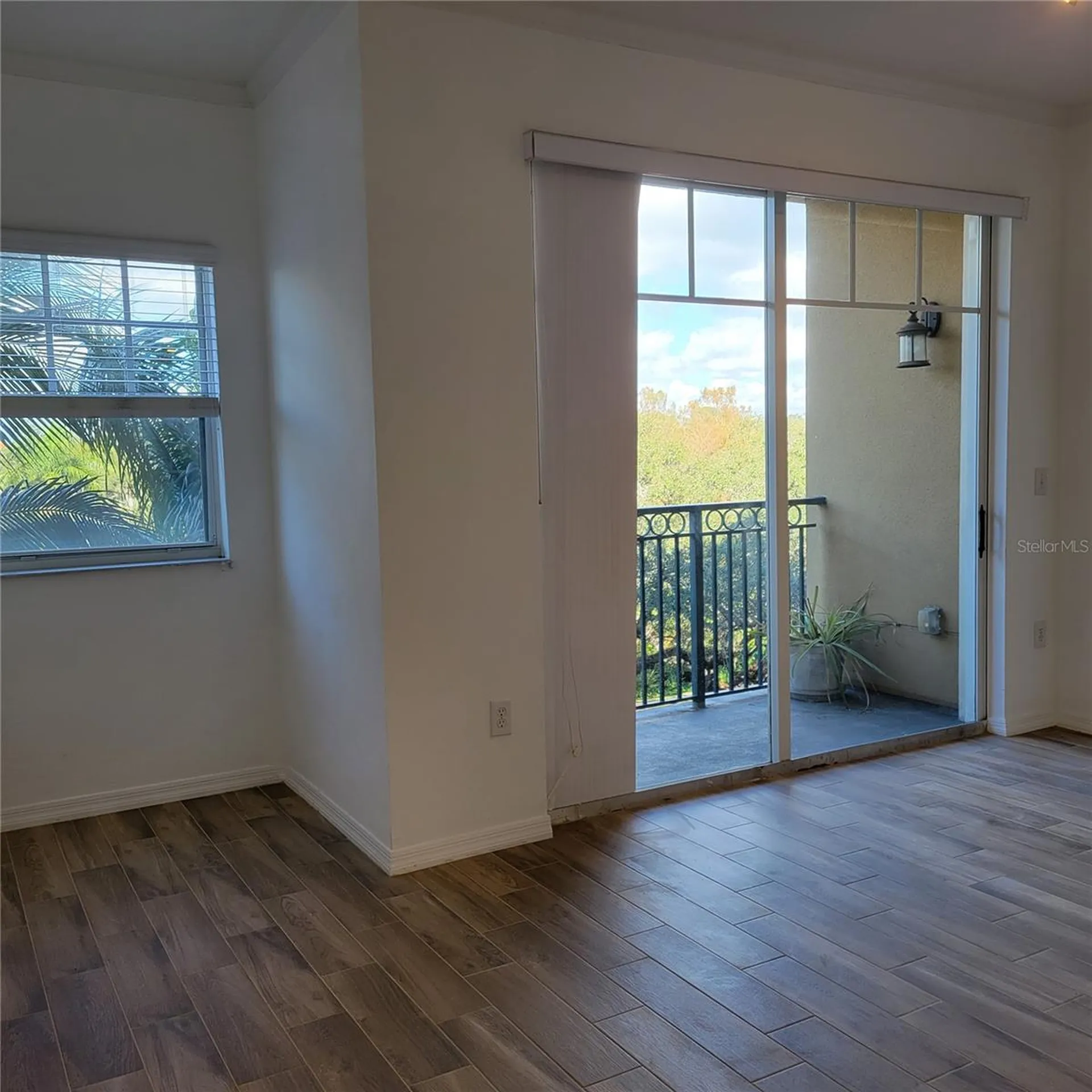 1064 N Tamiami Trail Sarasota FL 34236