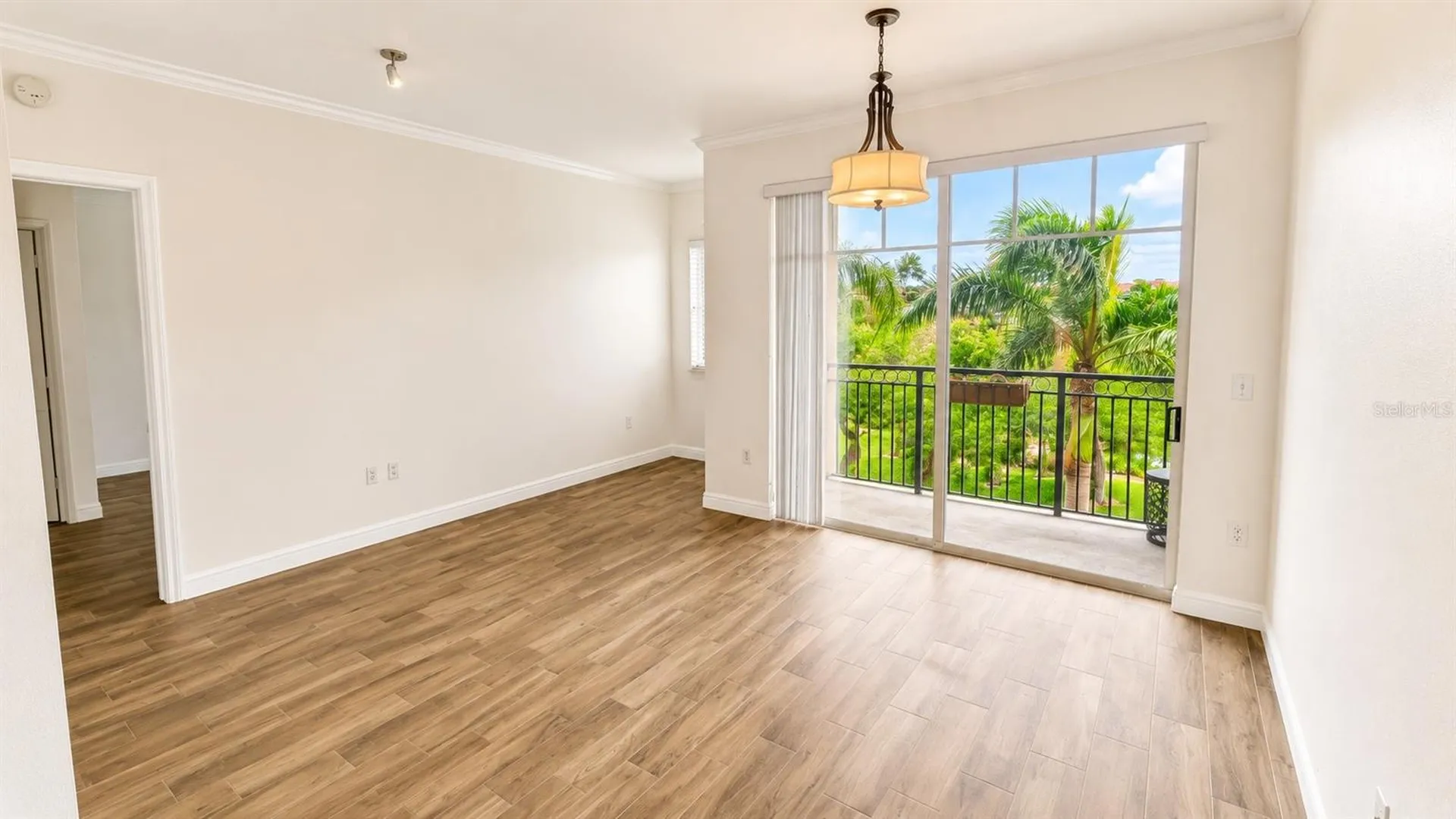 1064 N Tamiami Trail Sarasota FL 34236